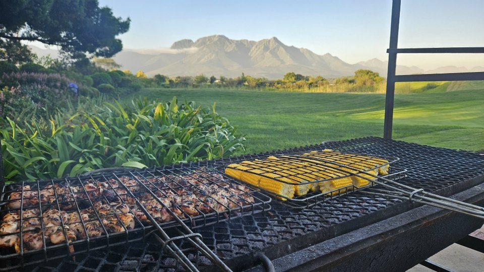 <h2>The Best of South Africa Escorted 2023</h2> 14 Nights | 6 Rounds | March 11 - 25